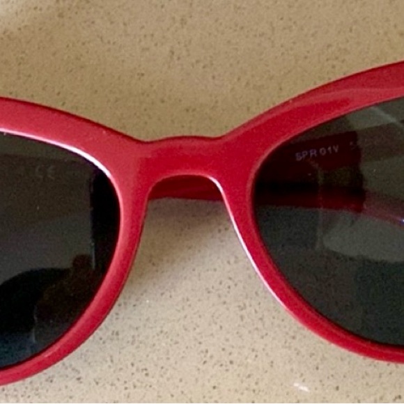 PRADA Catwalk Cat Eye Red Sunglasses Retro Vintage - Picture 7 of 7